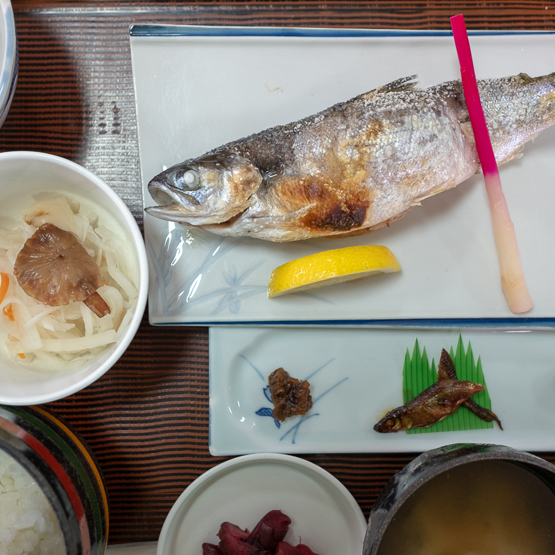 十和田湖とヒメマス料理